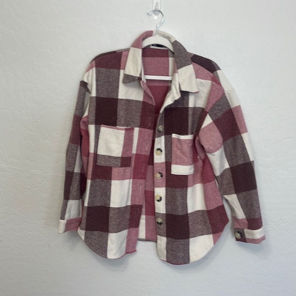 Women’s Pretty Garden Pink & White Flannel Button Down Size Medium - Picture 1 of 7
